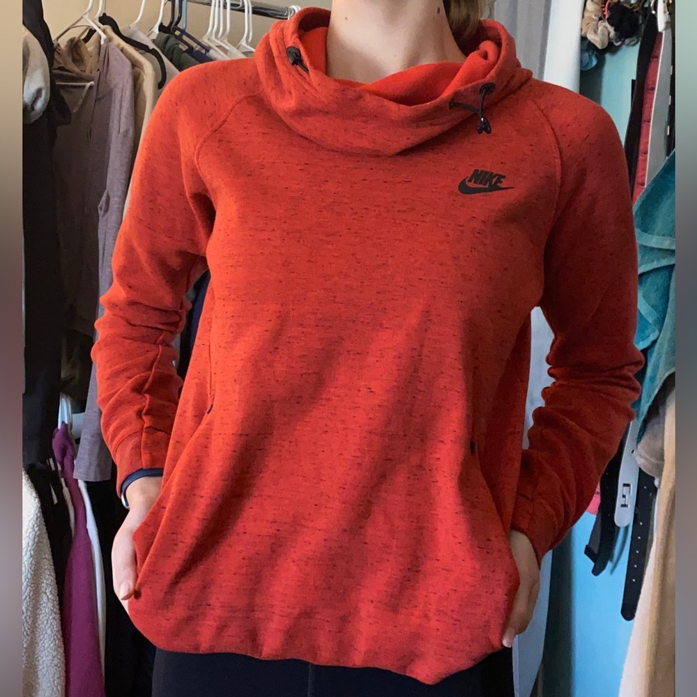 🌹Red cropped Nike hoodie🌹